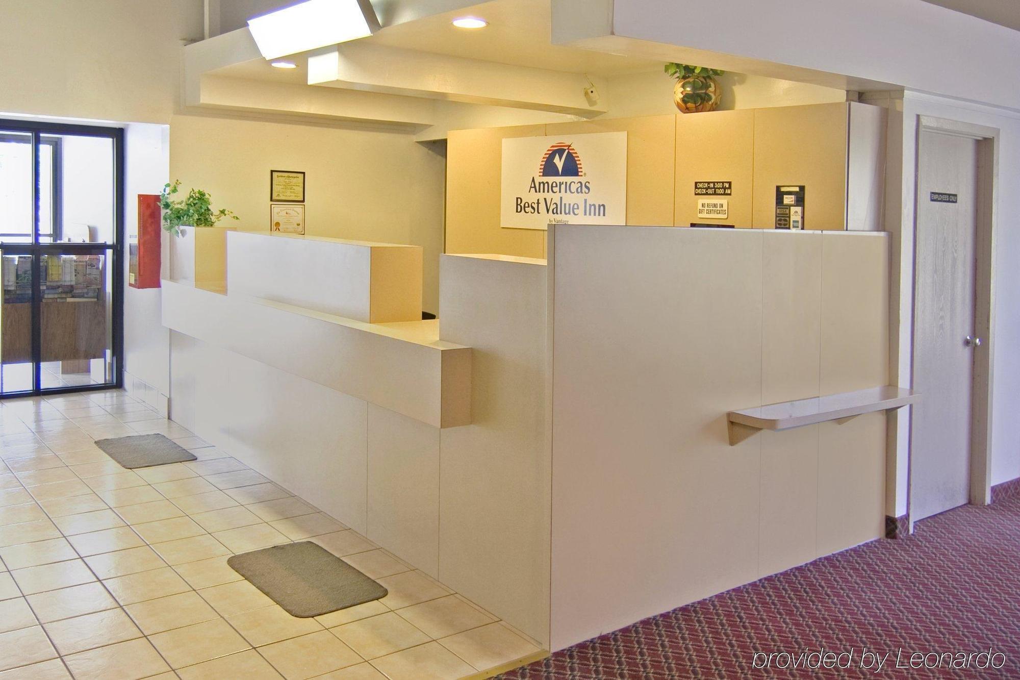 Howard Johnson By Wyndham Appleton Interior photo